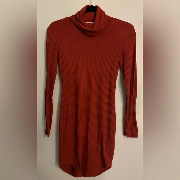 No Comment Womens Long Sleeve Turtleneck Rust Waffle‎ Weave Bodycon Dress Sz Sm - Picture 1 of 8